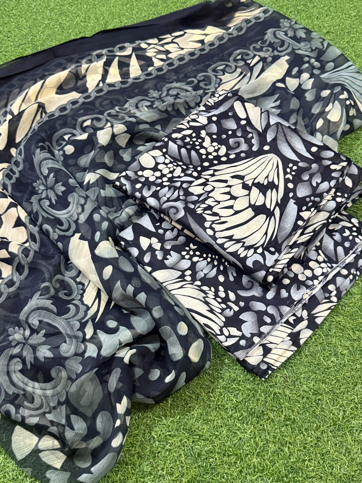 Lawn Unstitched 3 Pcs - Black White Grey Abstract