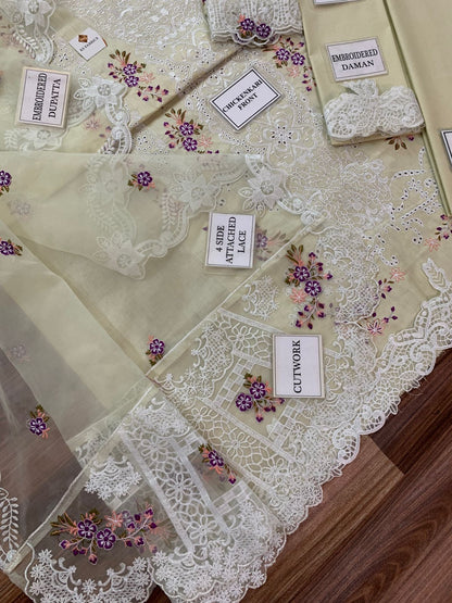 Elaf Royal luxury article