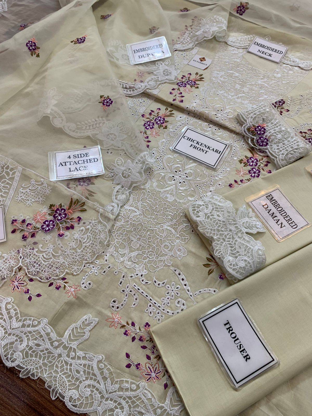 Elaf Royal luxury article